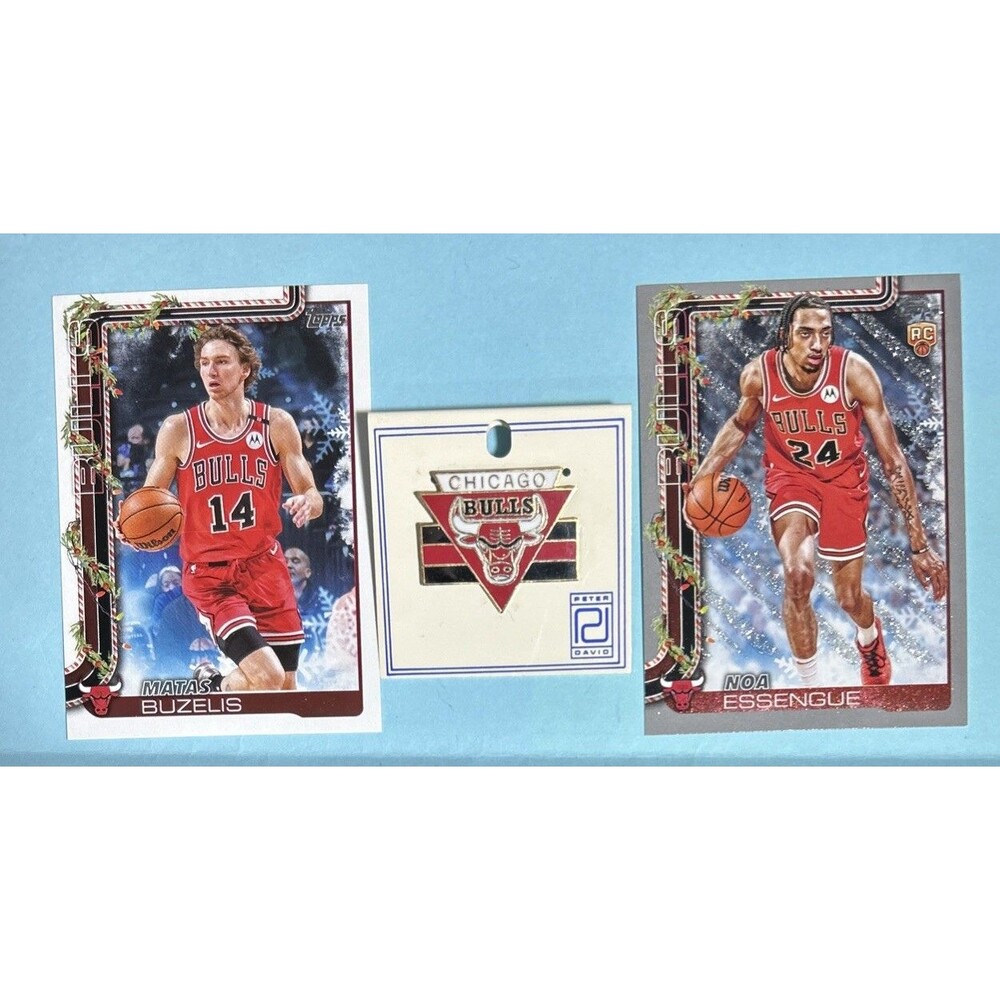 CHICAGO BULLS  2Topps Holiday Cards Buzelis+Essengue Gray SP+ NBA Team Logo Pin
